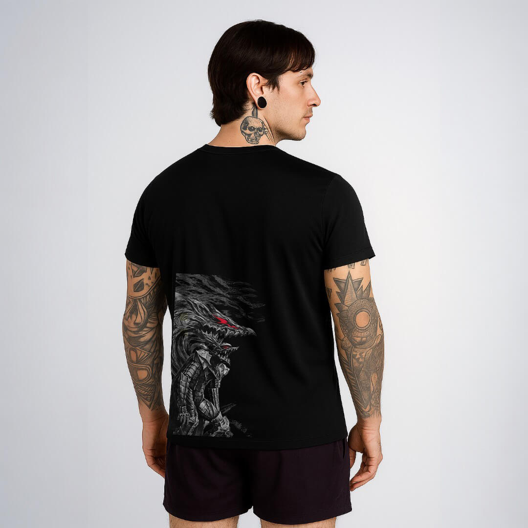 CAMISETA ANIME FIT™️ BERSERK GUTS CONFUSÃO