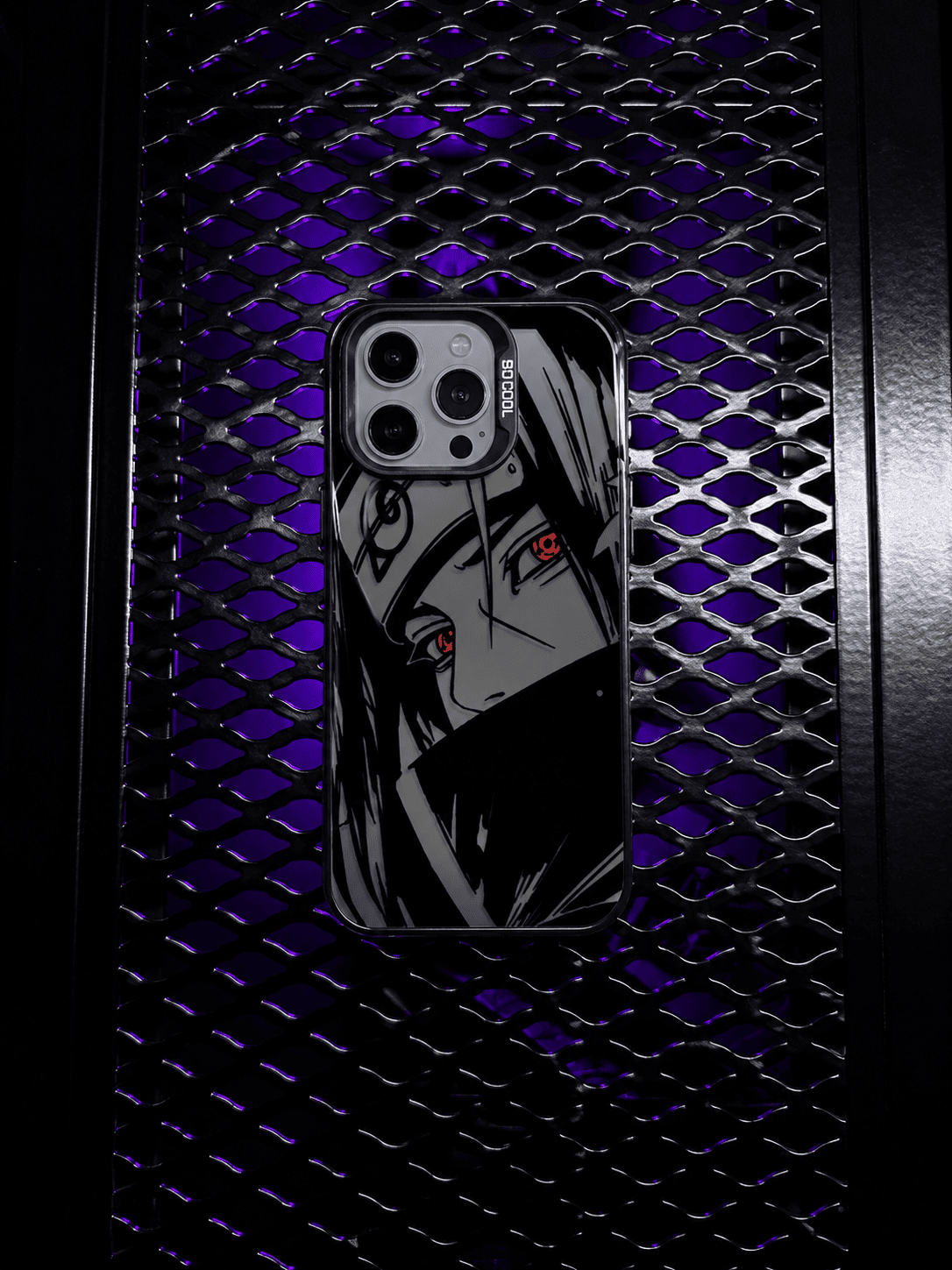 CAPINHA DE IPHONE NARUTO ITACHI SOMBRAS METALIZADO