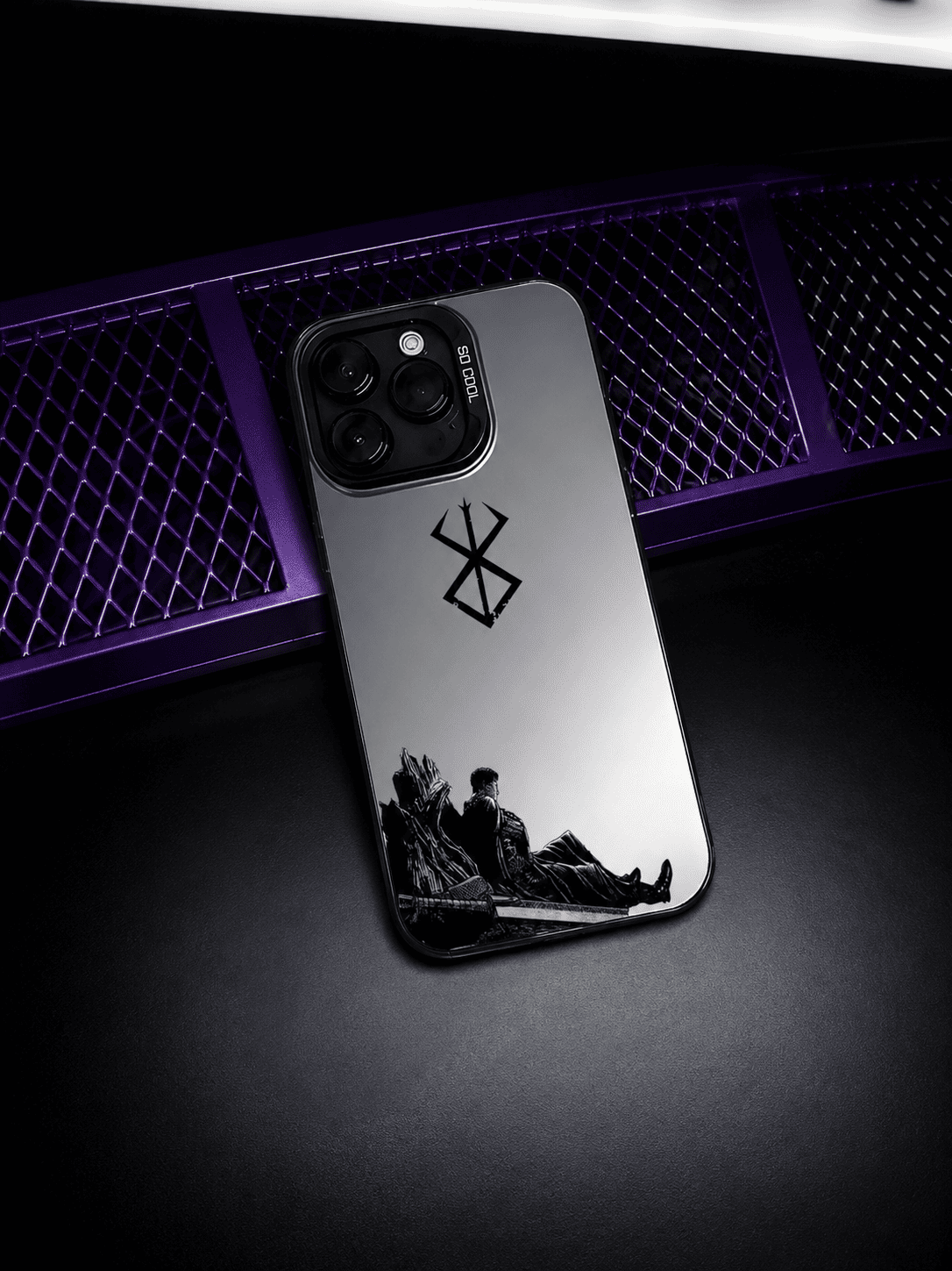 CAPINHA DE IPHONE SIMBOLO BERSERK  METALIZADO