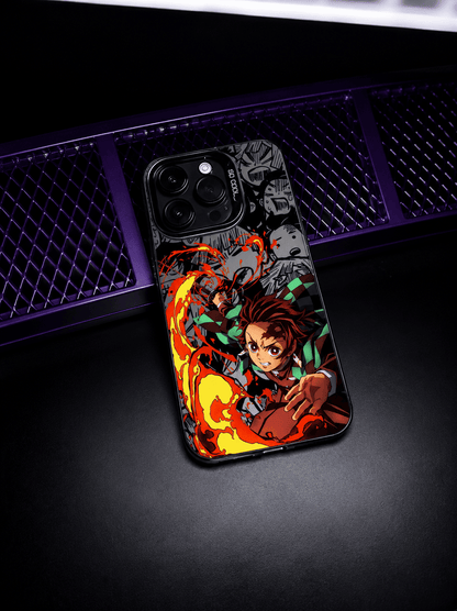 CAPINHA DE IPHONE TANJIRO DEMON SLAYER METALIZADO
