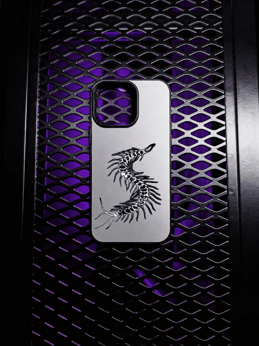 CAPINHA DE IPHONE TOKYO GHOUL KANEKI METALIZADO